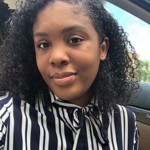 Meet your Posher, Simonique